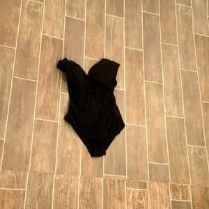 nice swimsuit black brand PEz D, or Barcelona mixed with till and  esltik ties